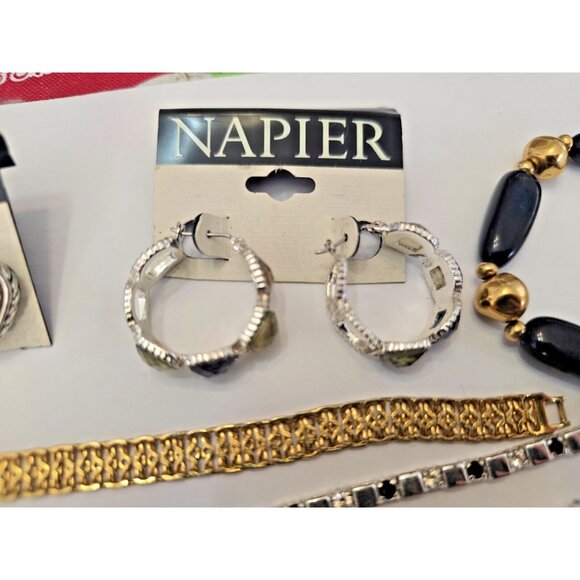 Vintage to Modern Napier Jewelry Lot Bracelets Earrings Necklaces Brooch - Picture 3 of 16